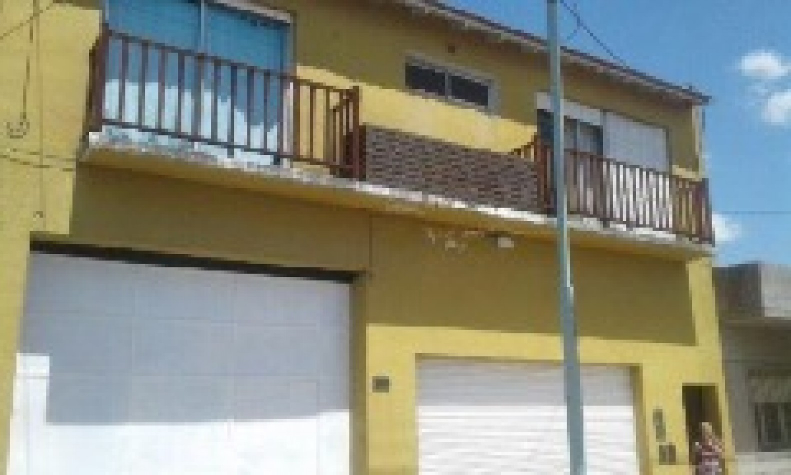 Casa - Chalet en Venta en Pompeya + cochera taller p/25 autos