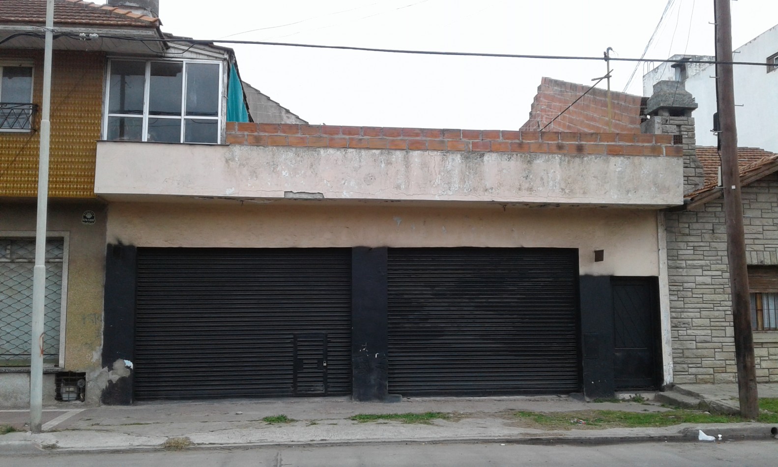 Oportunidad VENTA en BLOCK Casa Mas LOCAL,TALLER y Mas LOSA- Puerto 