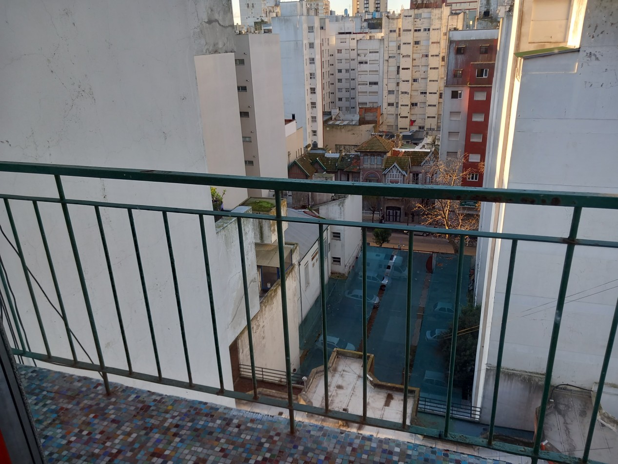VENTA 2AMB BALCON IMPECABLE CONTRAFRENTE-ORIGINAL-COLON y SANTIAGO