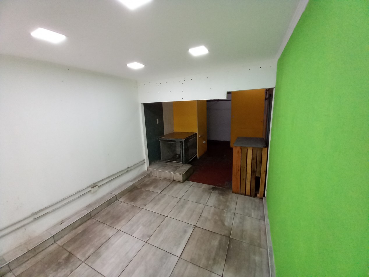 Venta Local chico con SOTANO TUCUMAN y FALUCHO