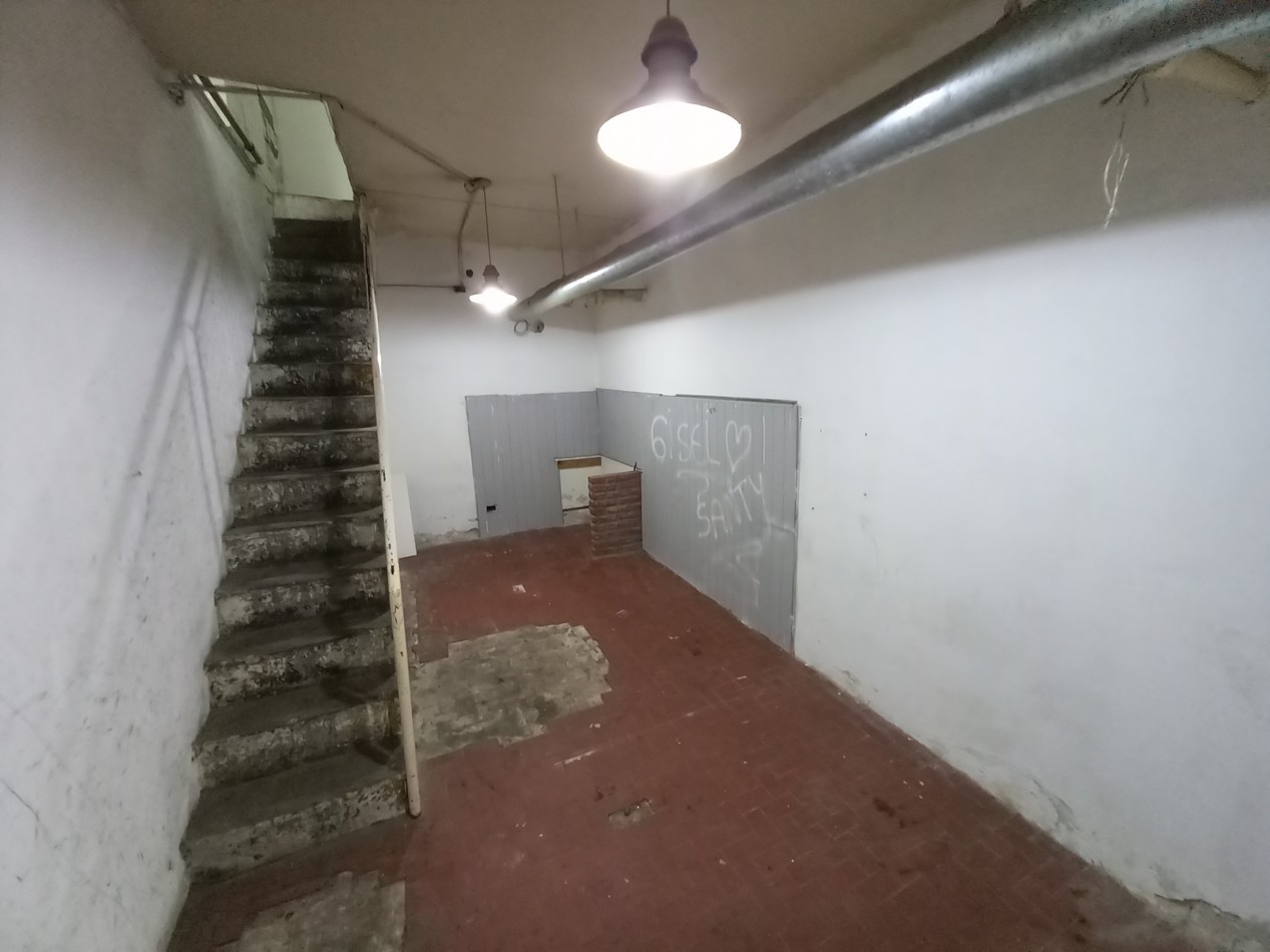 Venta Local chico con SOTANO TUCUMAN y FALUCHO