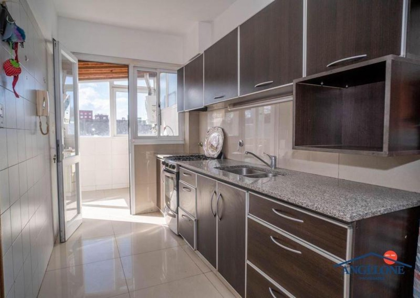 Venta 3AMB EXCELENTE TERRAZA Y COCHERA CHAUVIN 