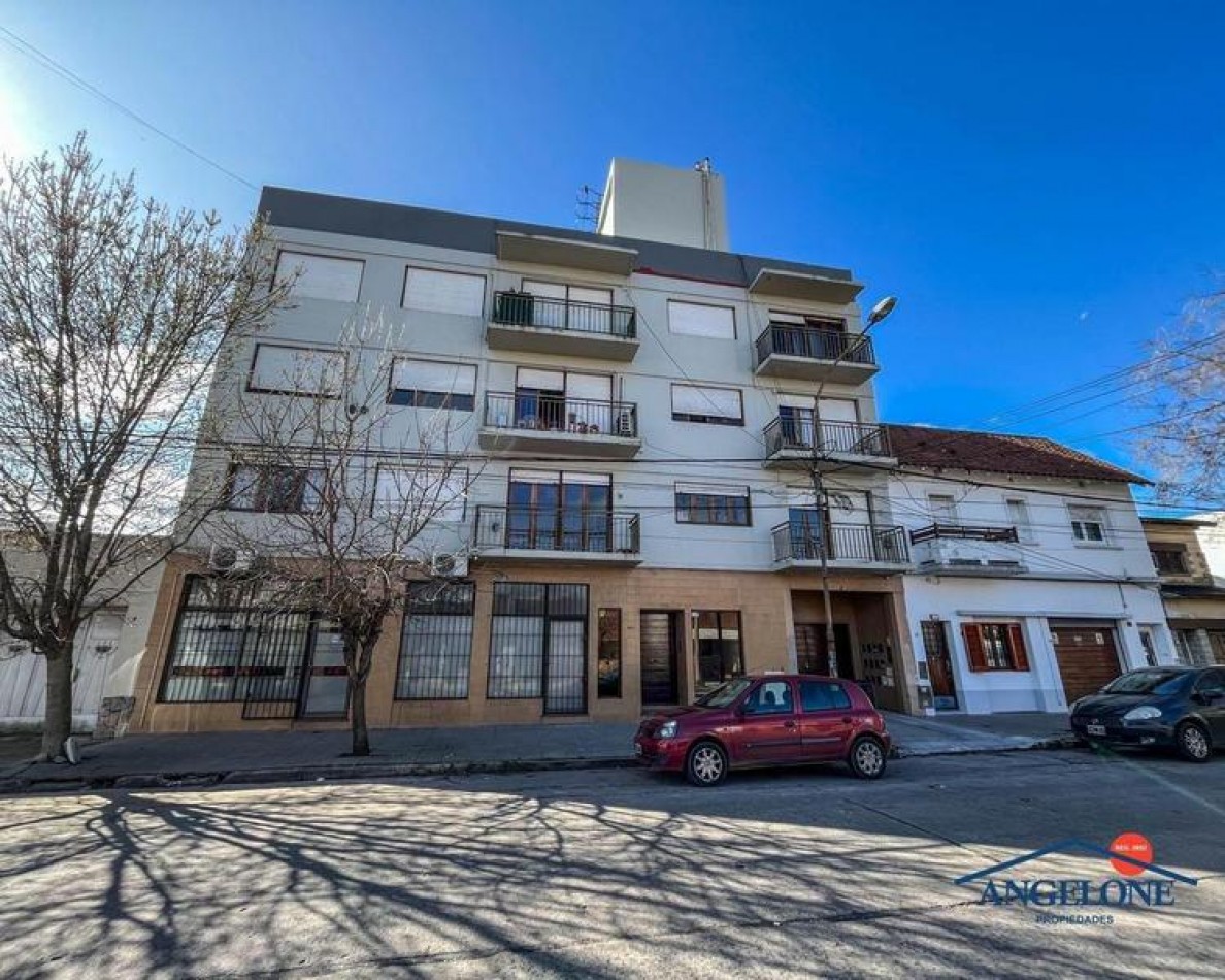 Venta 3AMB EXCELENTE TERRAZA Y COCHERA CHAUVIN 