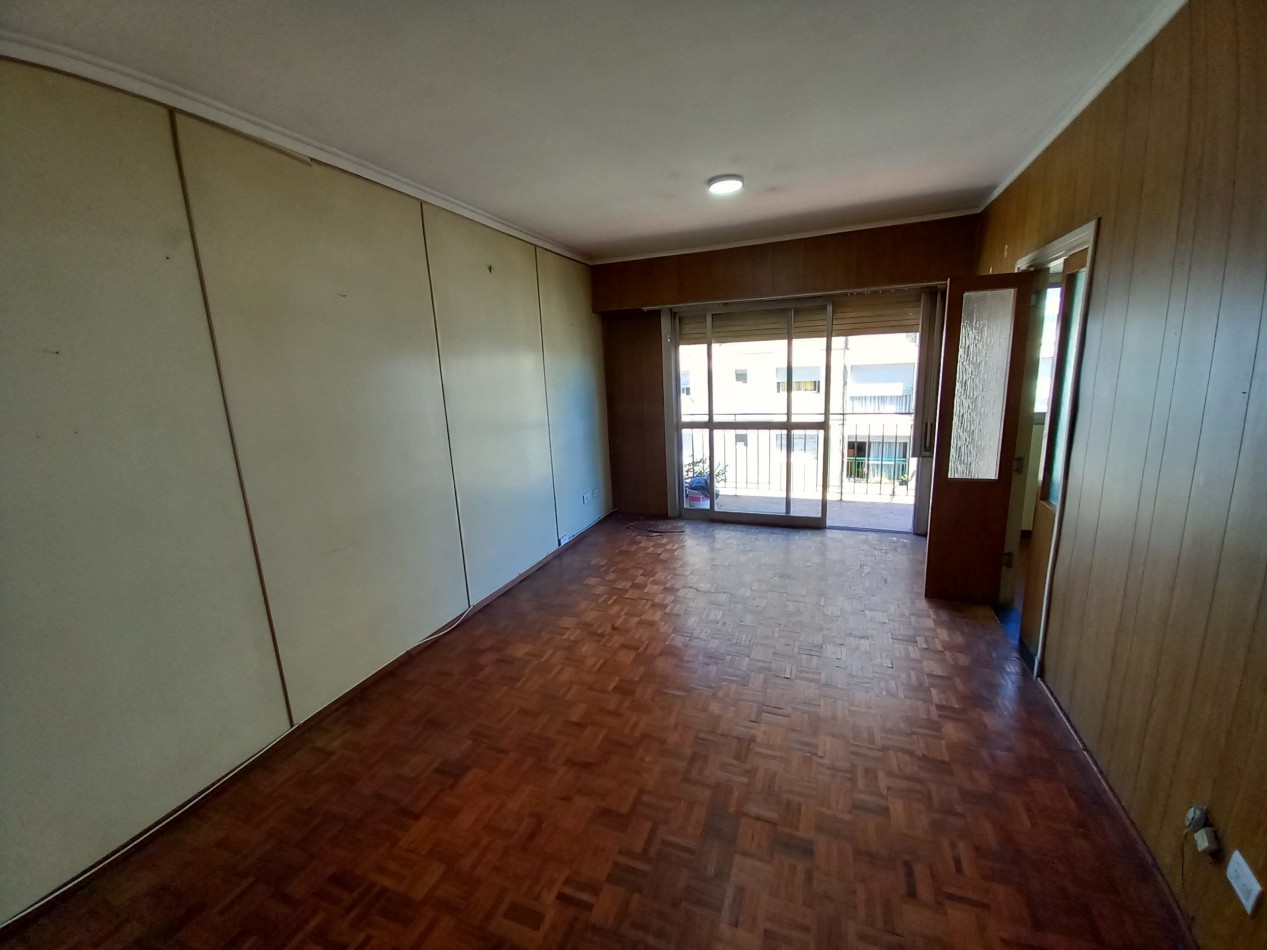 VENTA 3AMB AMPLIO FRENTE AMPLIO BALCON-Salta y Luro