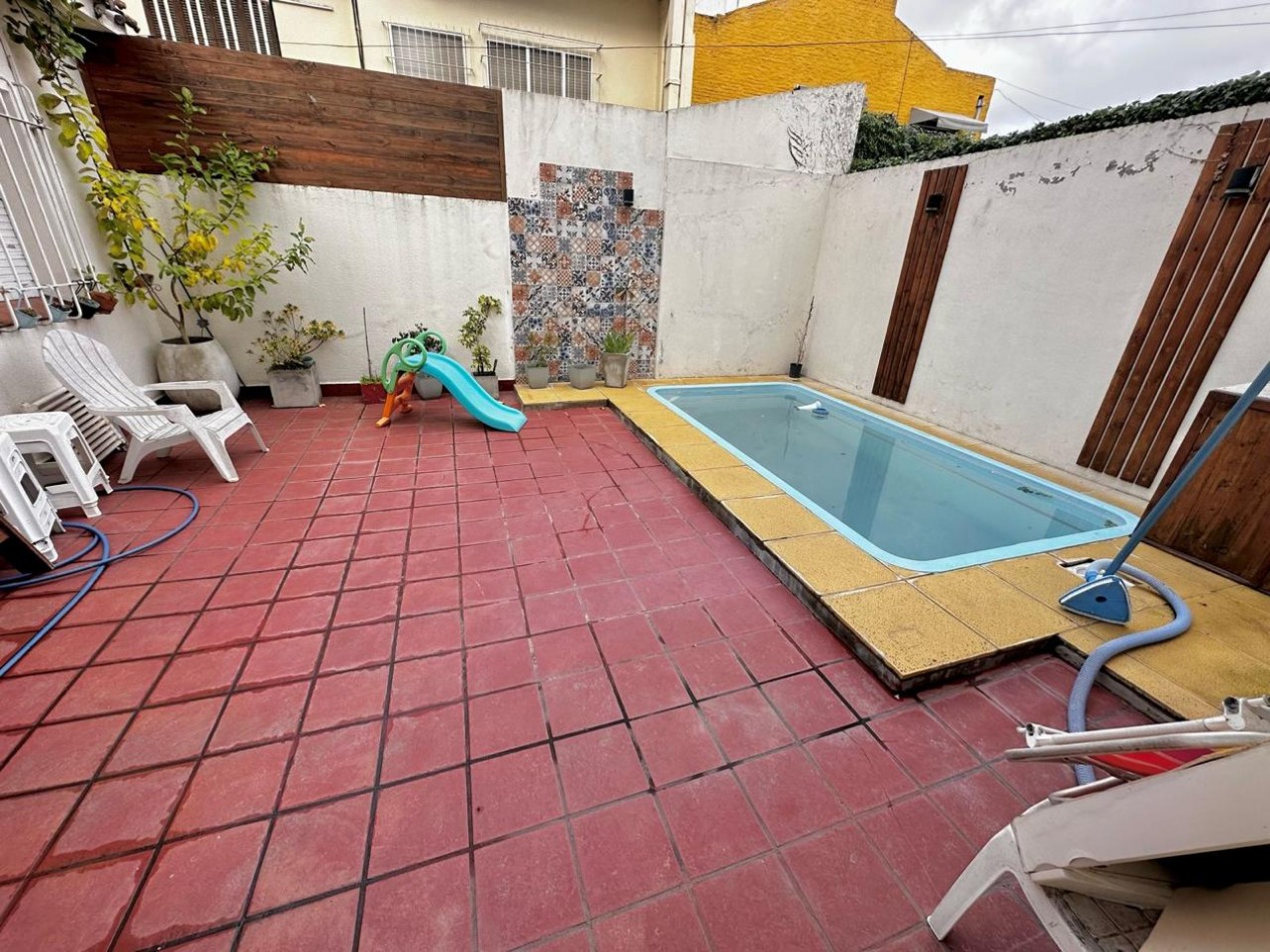 VENTA CHALET EXCELENTE RECICLADO con PISCINA CHAUVIN 