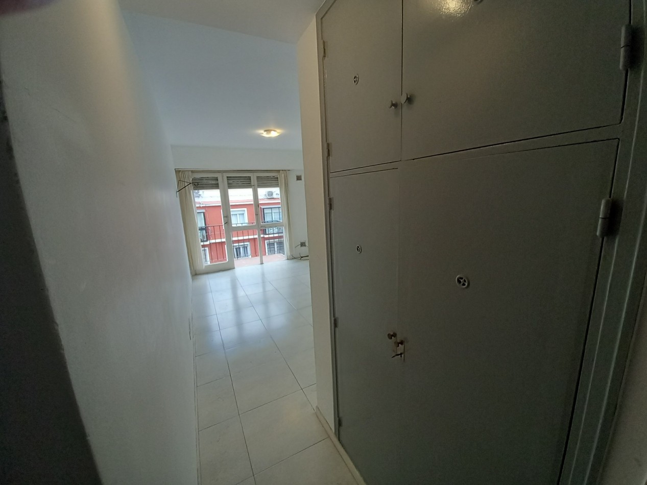 VENTA 1AMB BALCON A LA CALLE CENTRO 