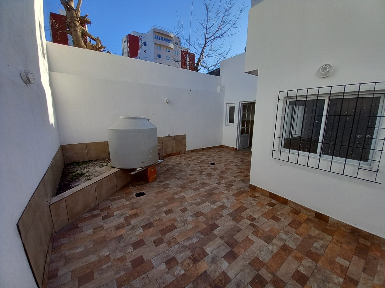 A ESTRENAR CASA 4AMB PATIO TERRAZA COCHERA PARRILLA 2 BAÑOS 