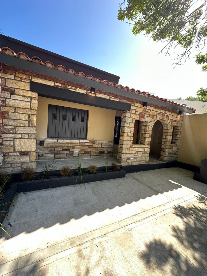 Venta CHALET en PH al FRENTE CHACABUCO al 4.000