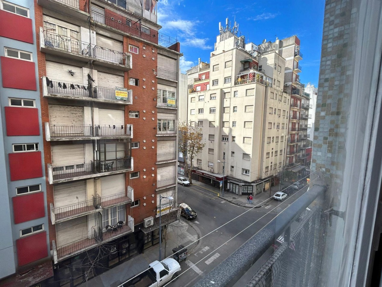 Venta 2AMB RECICLADO CENTRO MUEBLES Y ARTEFACTOS A ESTRENAR