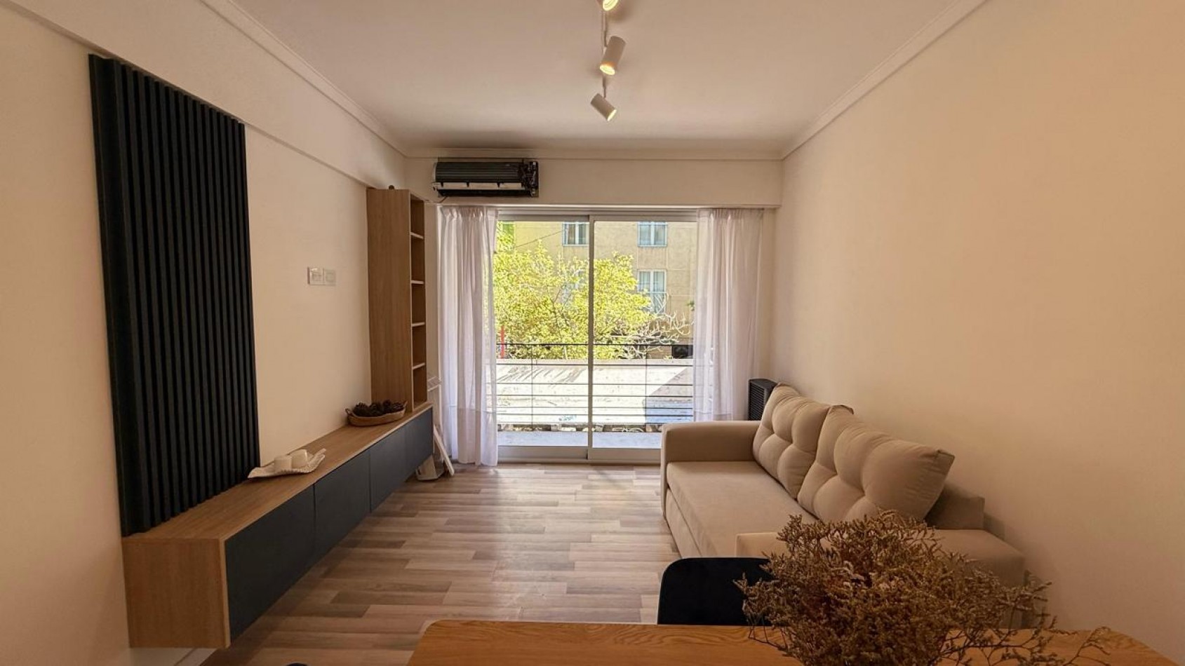 Venta 2AMB RECICLADO CENTRO MUEBLES Y ARTEFACTOS A ESTRENAR BALCON