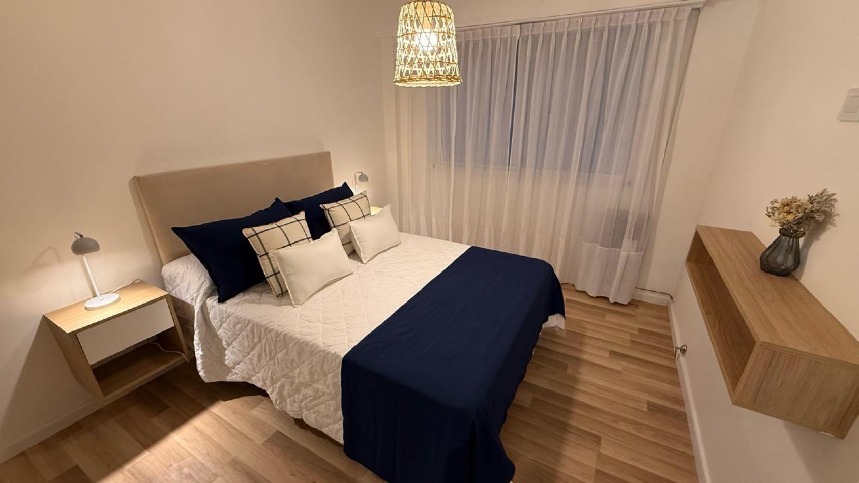 Venta 2AMB RECICLADO CENTRO MUEBLES Y ARTEFACTOS A ESTRENAR BALCON