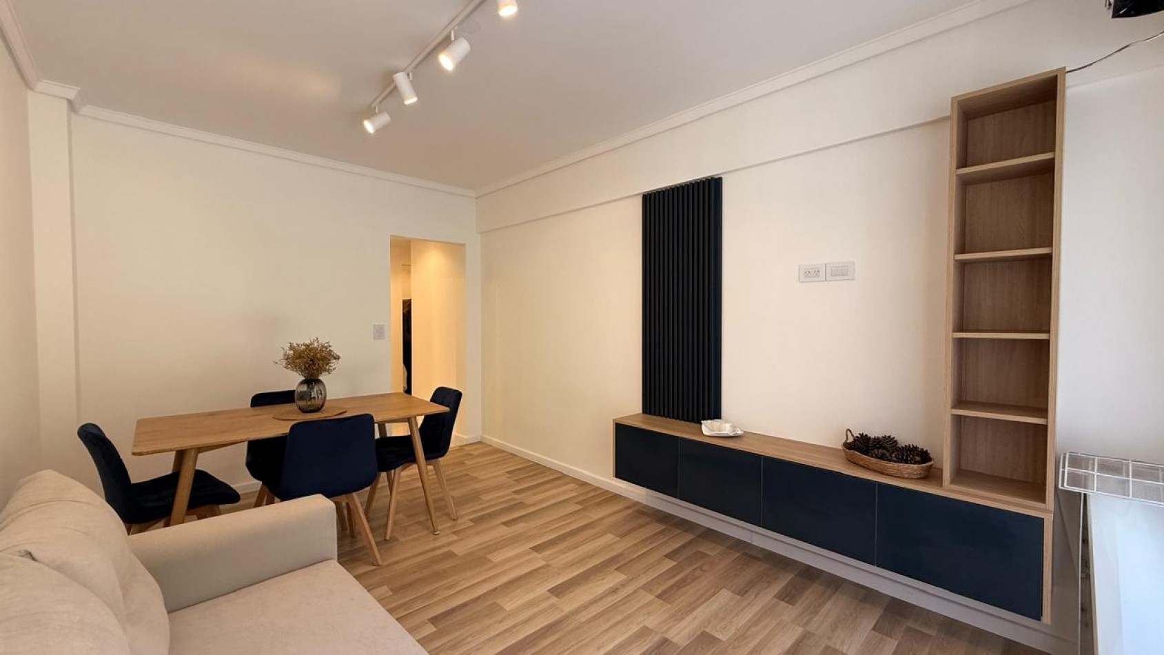 Venta 2AMB RECICLADO CENTRO MUEBLES Y ARTEFACTOS A ESTRENAR BALCON