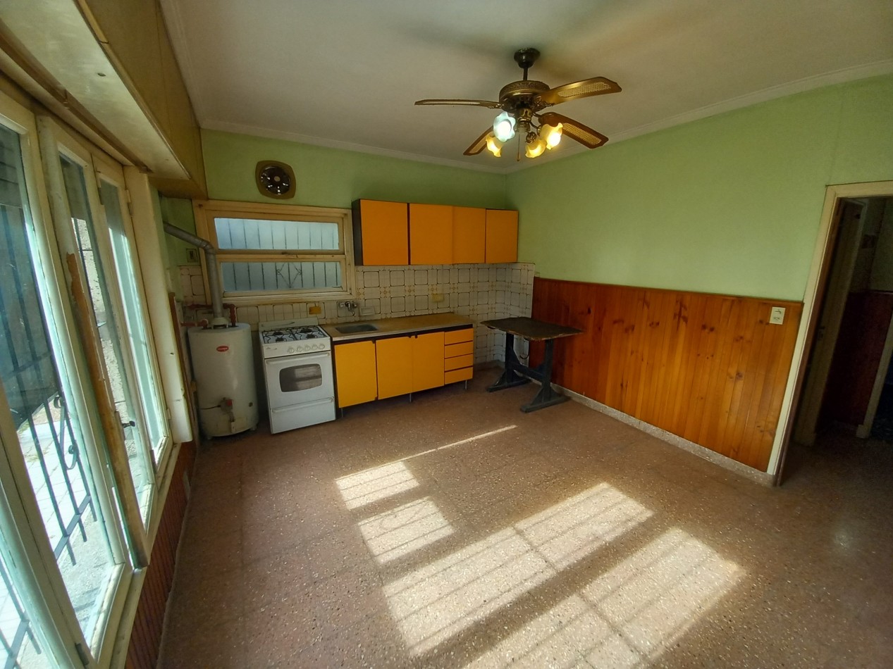 VENTA CASA en PH 2 AMB ESTADO ORIGINAL-PATIO-PARRILLA-COCHERA-BRWON 6700