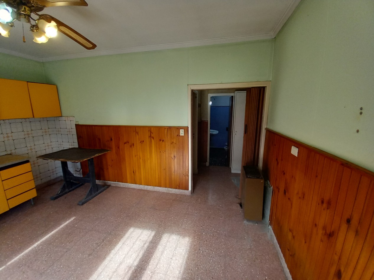 VENTA CASA en PH 2 AMB ESTADO ORIGINAL-PATIO-PARRILLA-COCHERA-BRWON 6700
