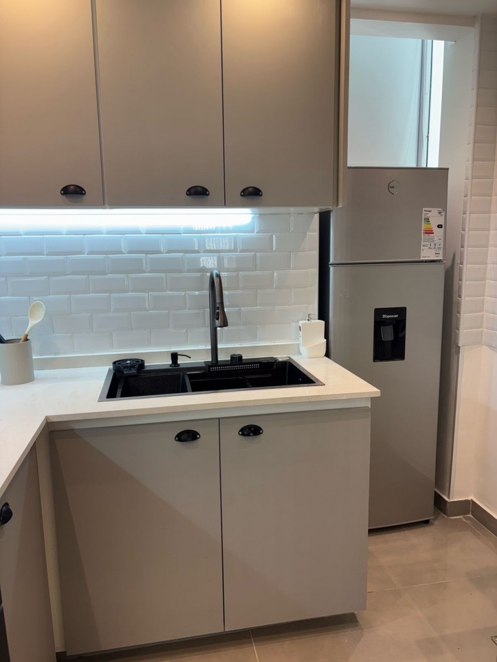 VENTA 3AMB RECICLADO CENTRO MUEBLES Y ARTEFACTOS A ESTRENAR BALCON