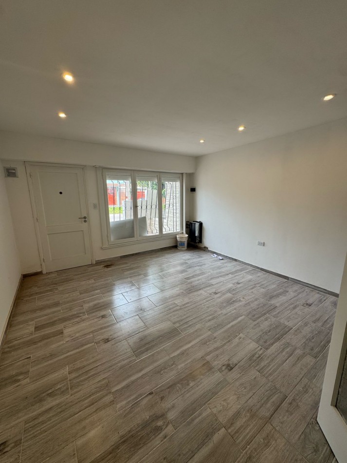 VENTA PH 3AMB PLANTA BAJA AL FRENTE SIN EXPENSAS