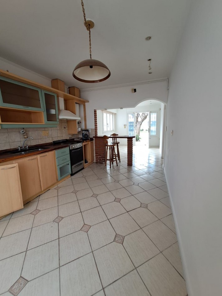 VENTA PH 4AMB COCHERA PATIO