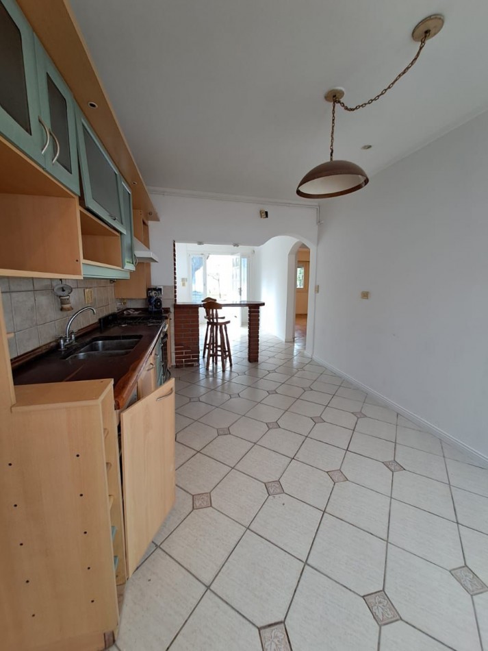 VENTA PH 4AMB COCHERA PATIO