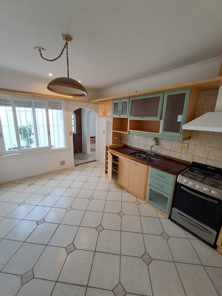 VENTA PH 4AMB COCHERA PATIO