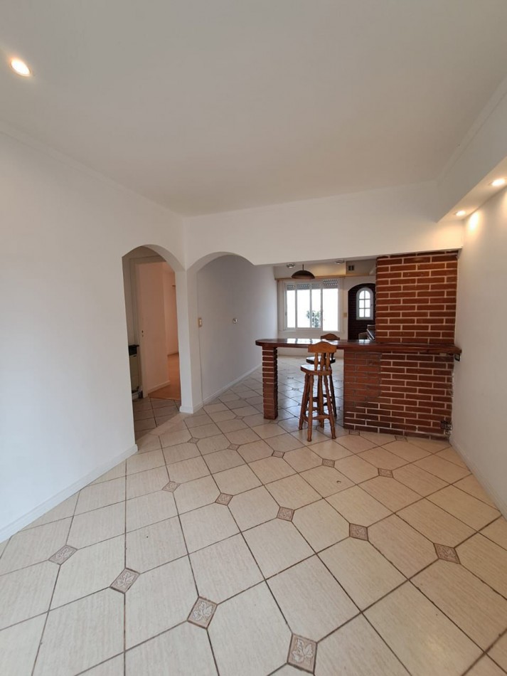 VENTA PH 4AMB COCHERA PATIO
