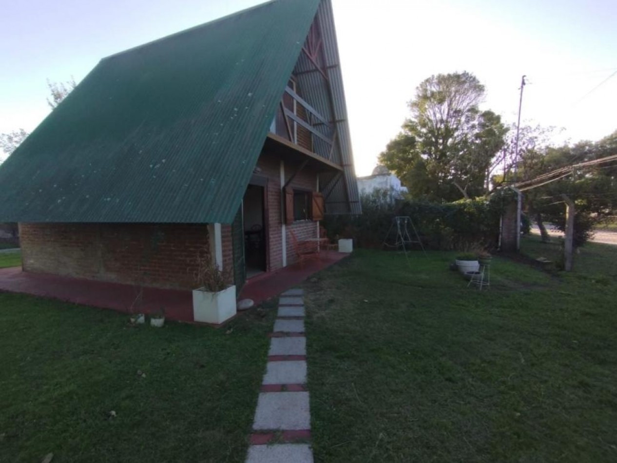 VENTA CASA ALPINO AMPLIO LOTE ESTACION CAMET NORTE