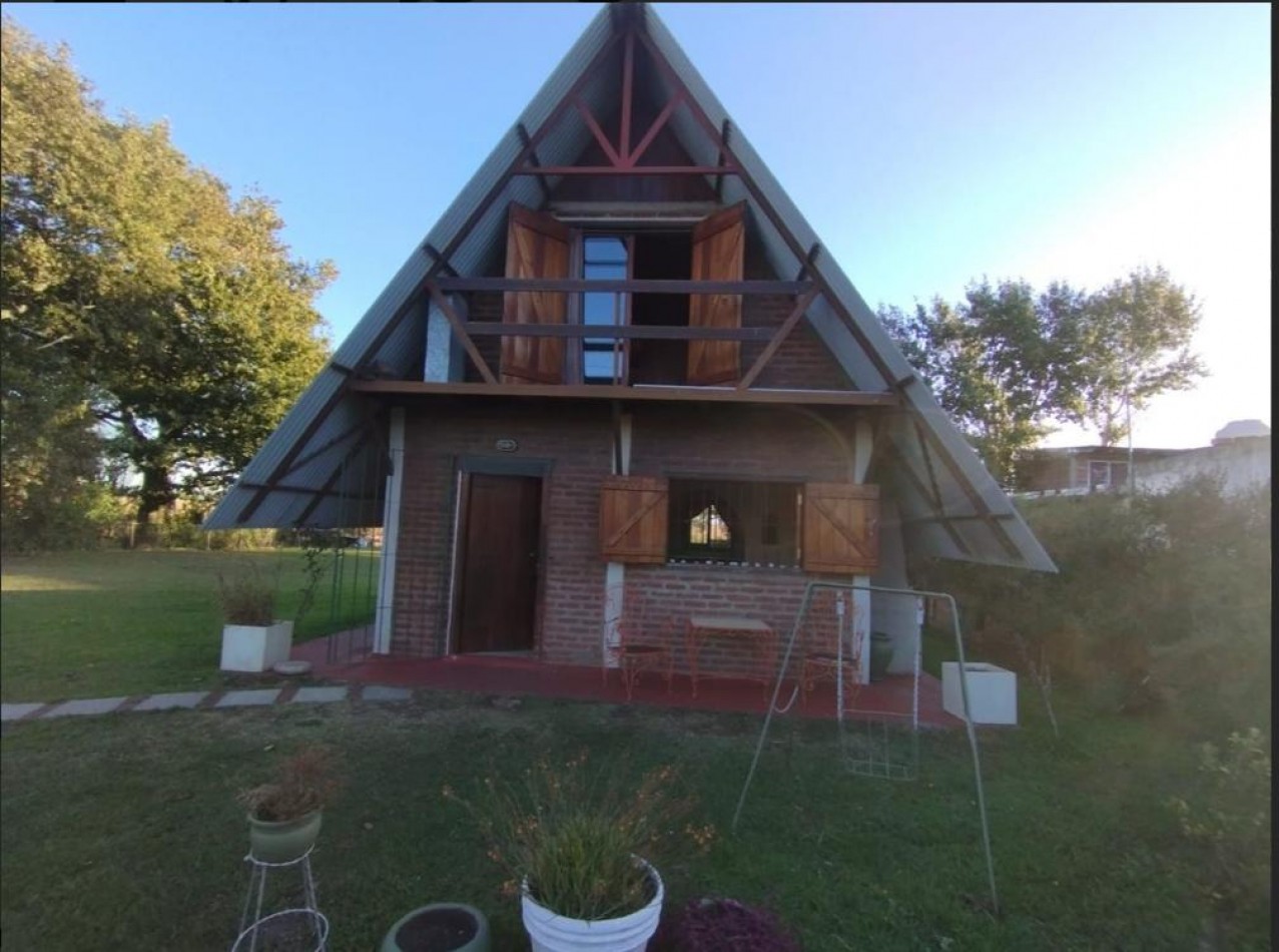 VENTA CASA ALPINO AMPLIO LOTE ESTACION CAMET NORTE