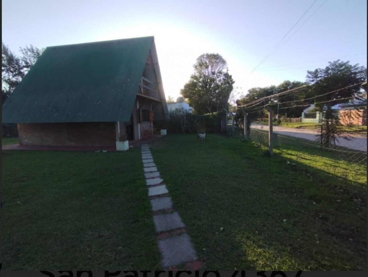 VENTA CASA ALPINO AMPLIO LOTE ESTACION CAMET NORTE