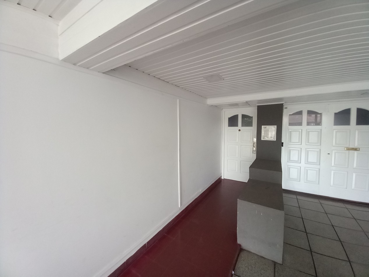 ALQUILER 3AMB AMPLIO SEMIPISO-SIN MASCOTAS SIN MUEBLES-POMPEYA-