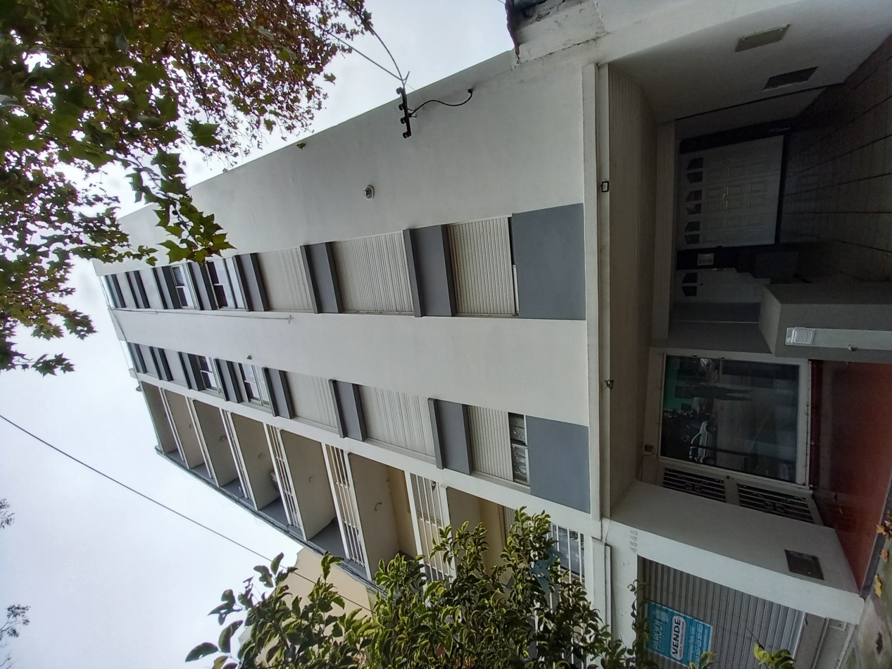 ALQUILER 3AMB AMPLIO SEMIPISO-SIN MASCOTAS SIN MUEBLES-POMPEYA-