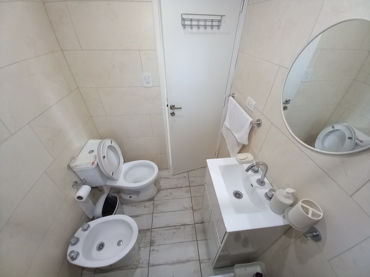 ALQUILER de MAYO a NOVIEMBRE INCLUSIVE 3AMB RECICLADO en 3 PISO por ESCALERA TEJEDOR y ESTRADA