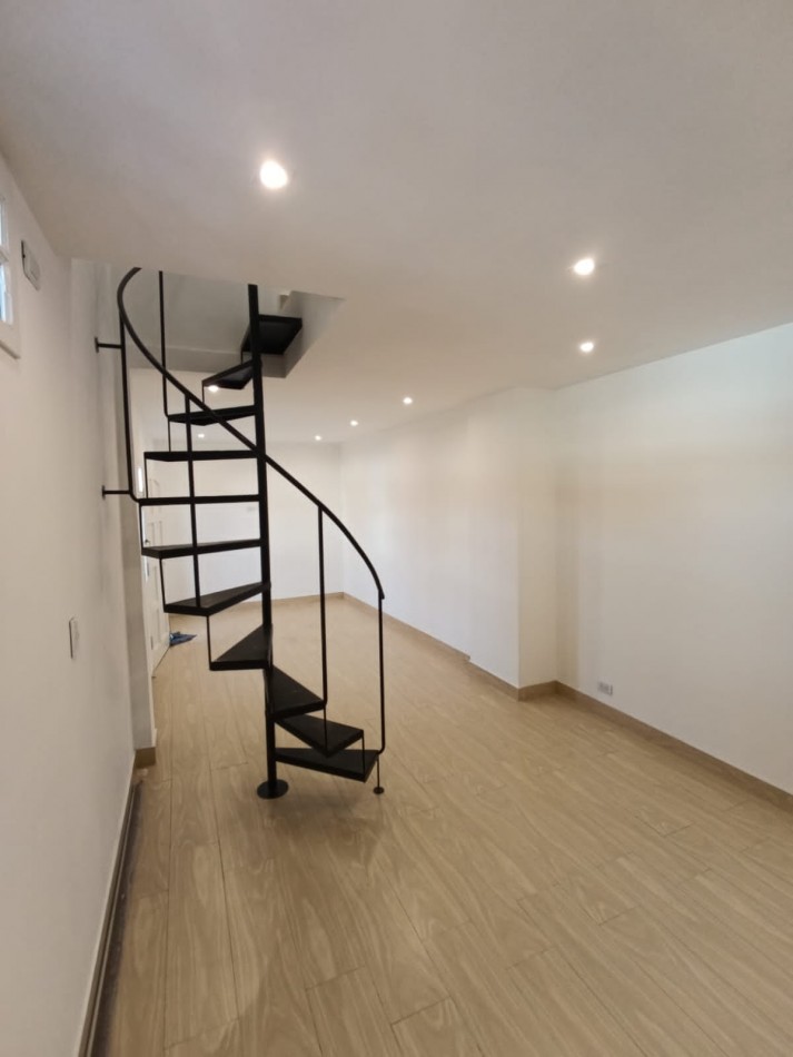 VENTA PH en 2 PLANTAS PATIO y TERRAZA