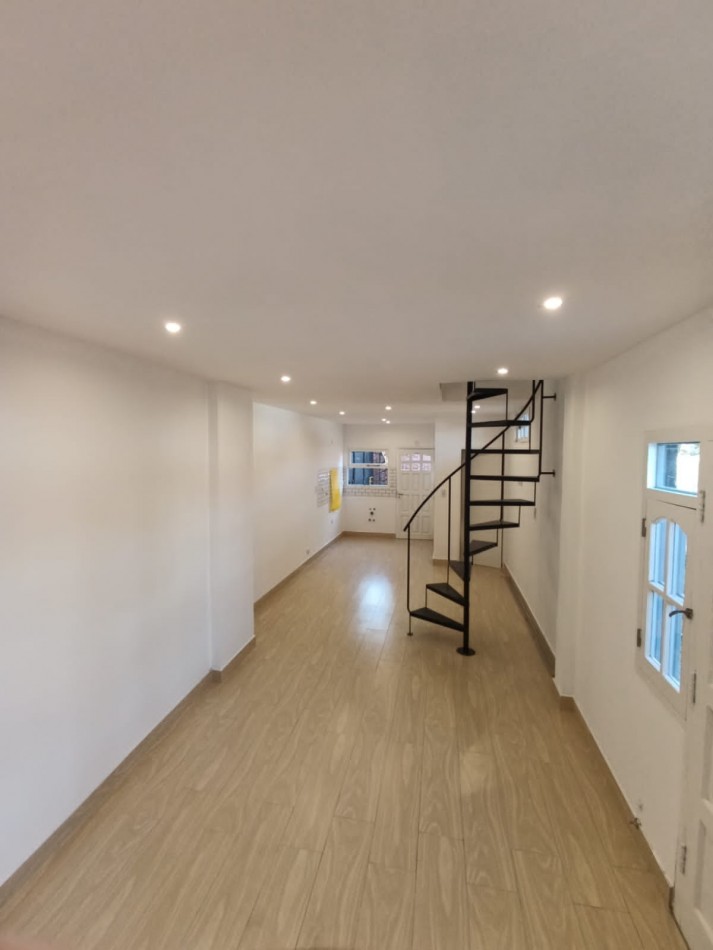 VENTA PH en 2 PLANTAS PATIO y TERRAZA