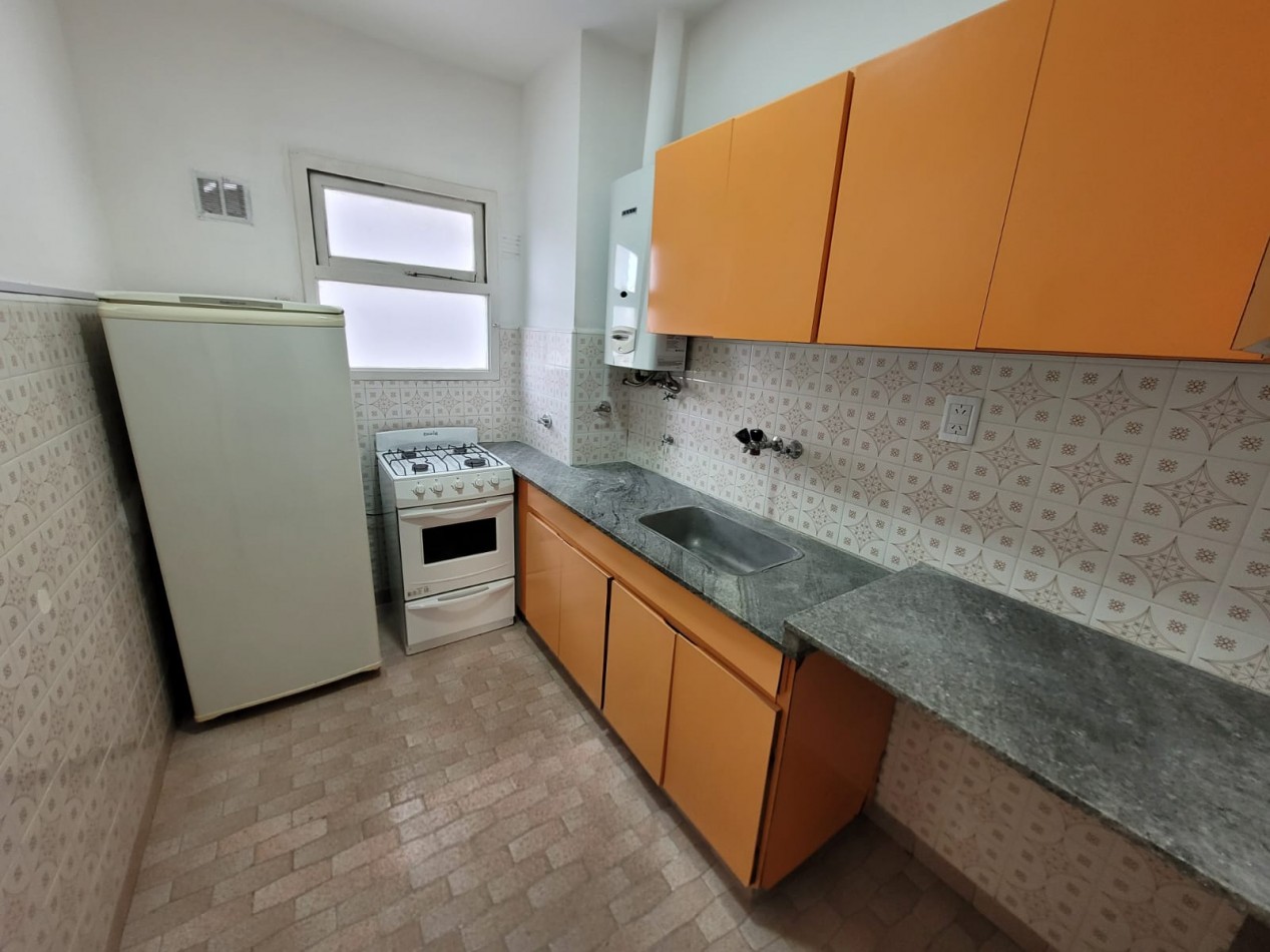 Venta 2AMB EXCELENTE BALCON CENTRO