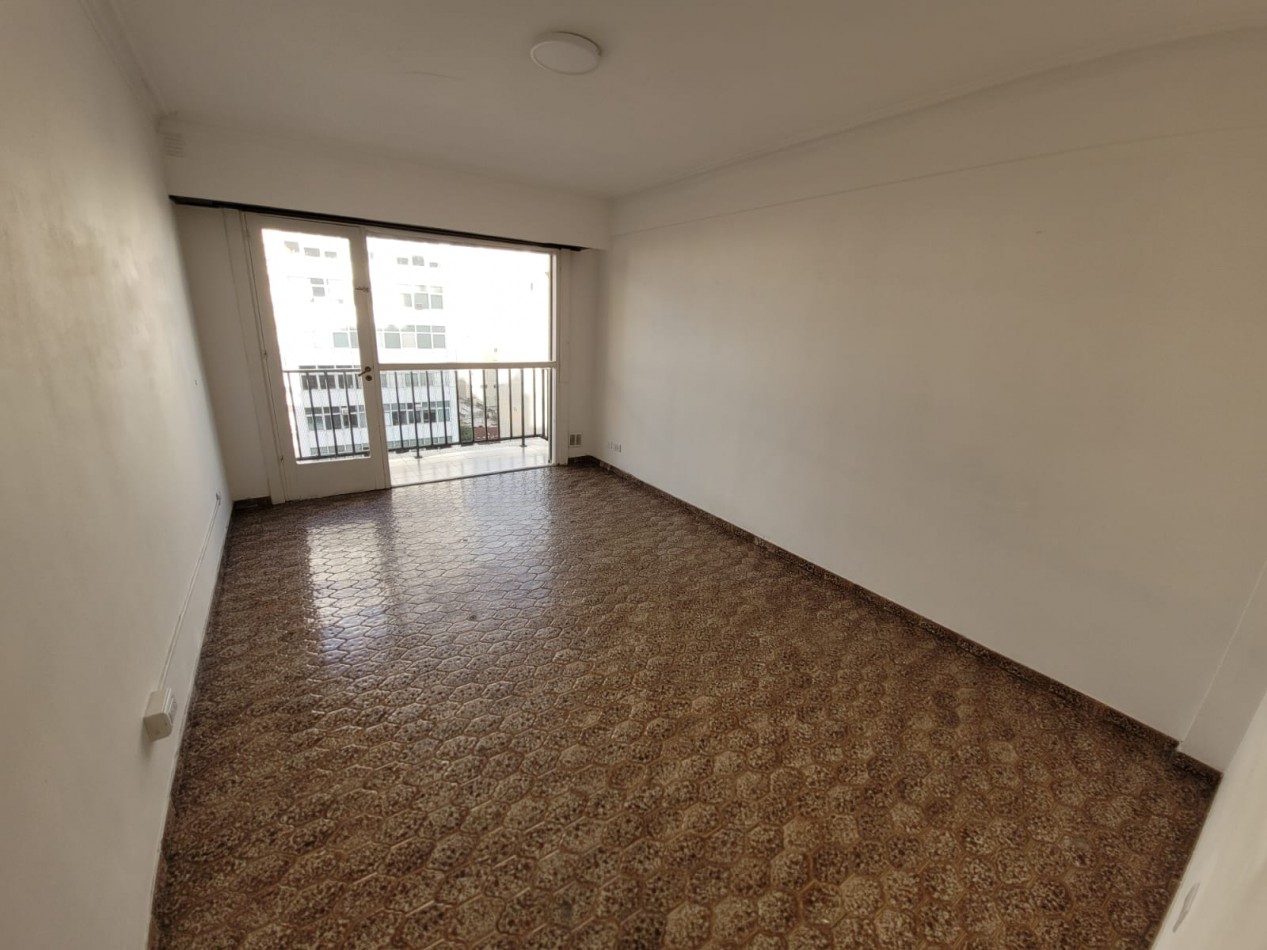 Venta 2AMB EXCELENTE BALCON CENTRO