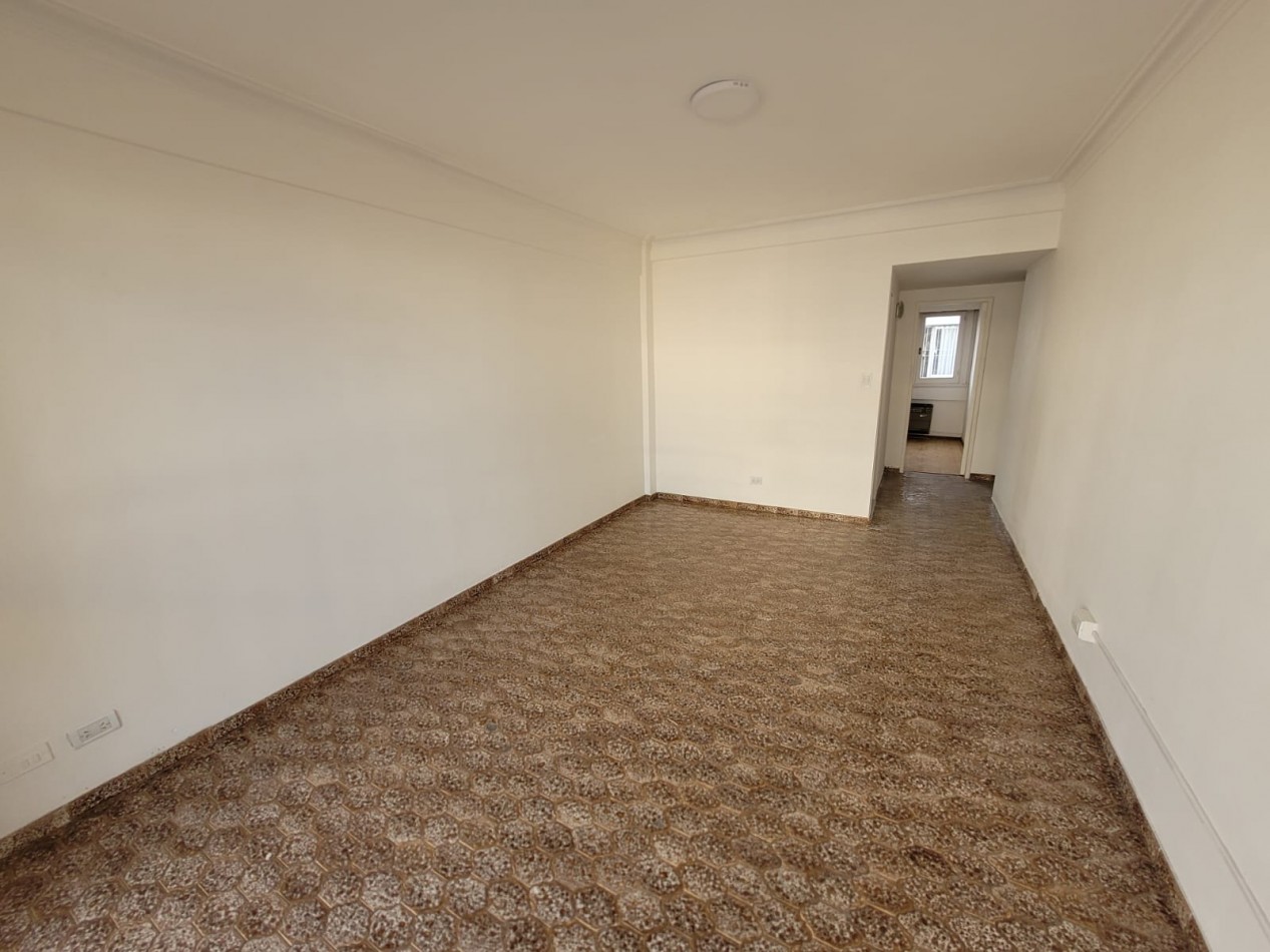 Venta 2AMB EXCELENTE BALCON CENTRO