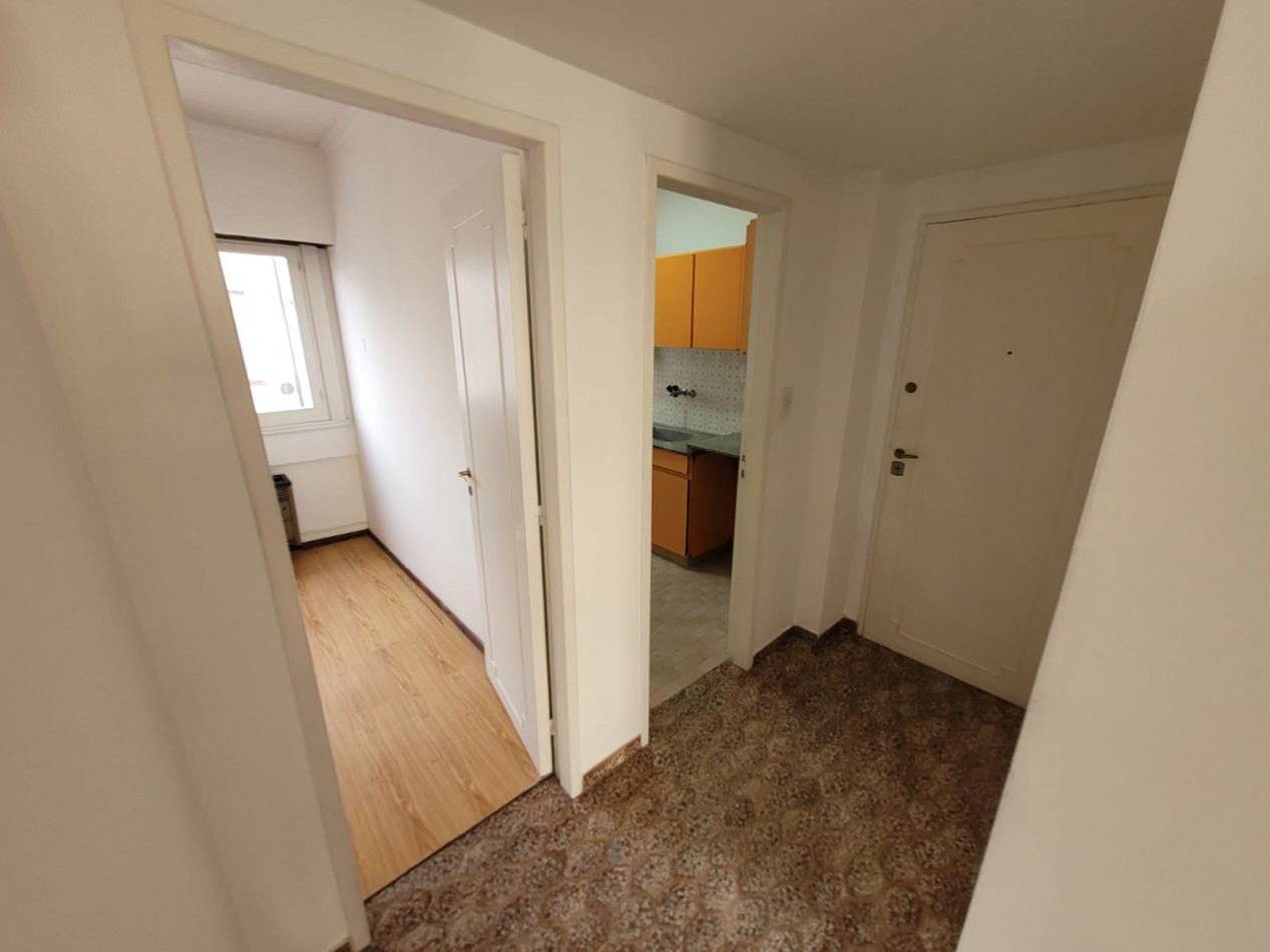 Venta 2AMB EXCELENTE BALCON CENTRO