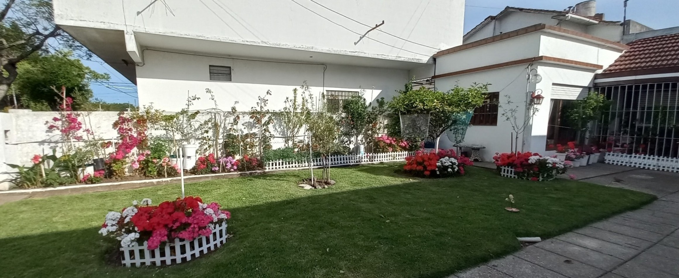 Venta CASA 3AMB COCHERA PARQUE LOTE PROPIO