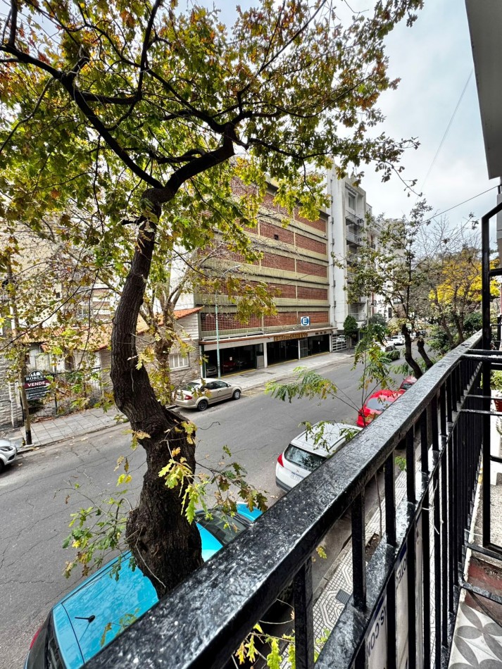 VENTA 2AMB RECICLADO FRENTE CENTRO BALCON 