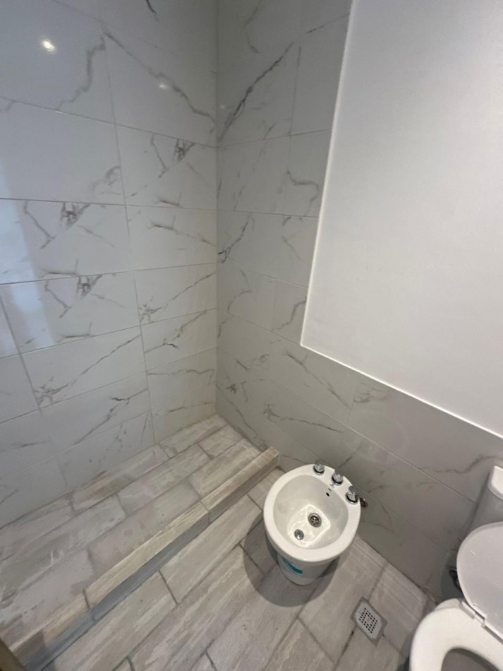 VENTA PH 2AMB RECICLADO PLANTA ALTA 2 BALCONES