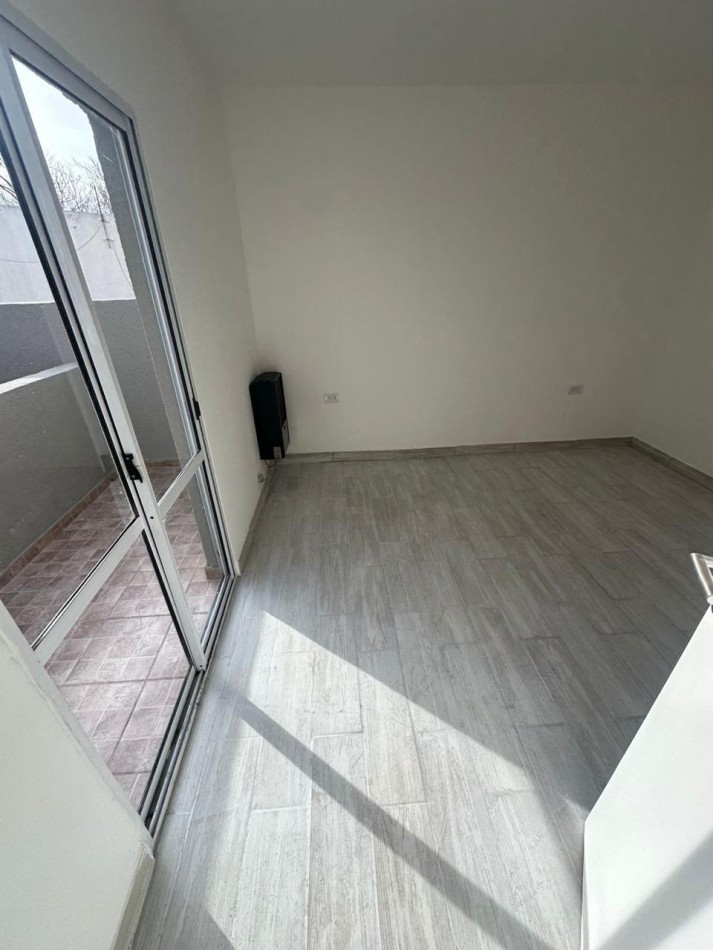 VENTA PH 2AMB RECICLADO PLANTA ALTA 2 BALCONES
