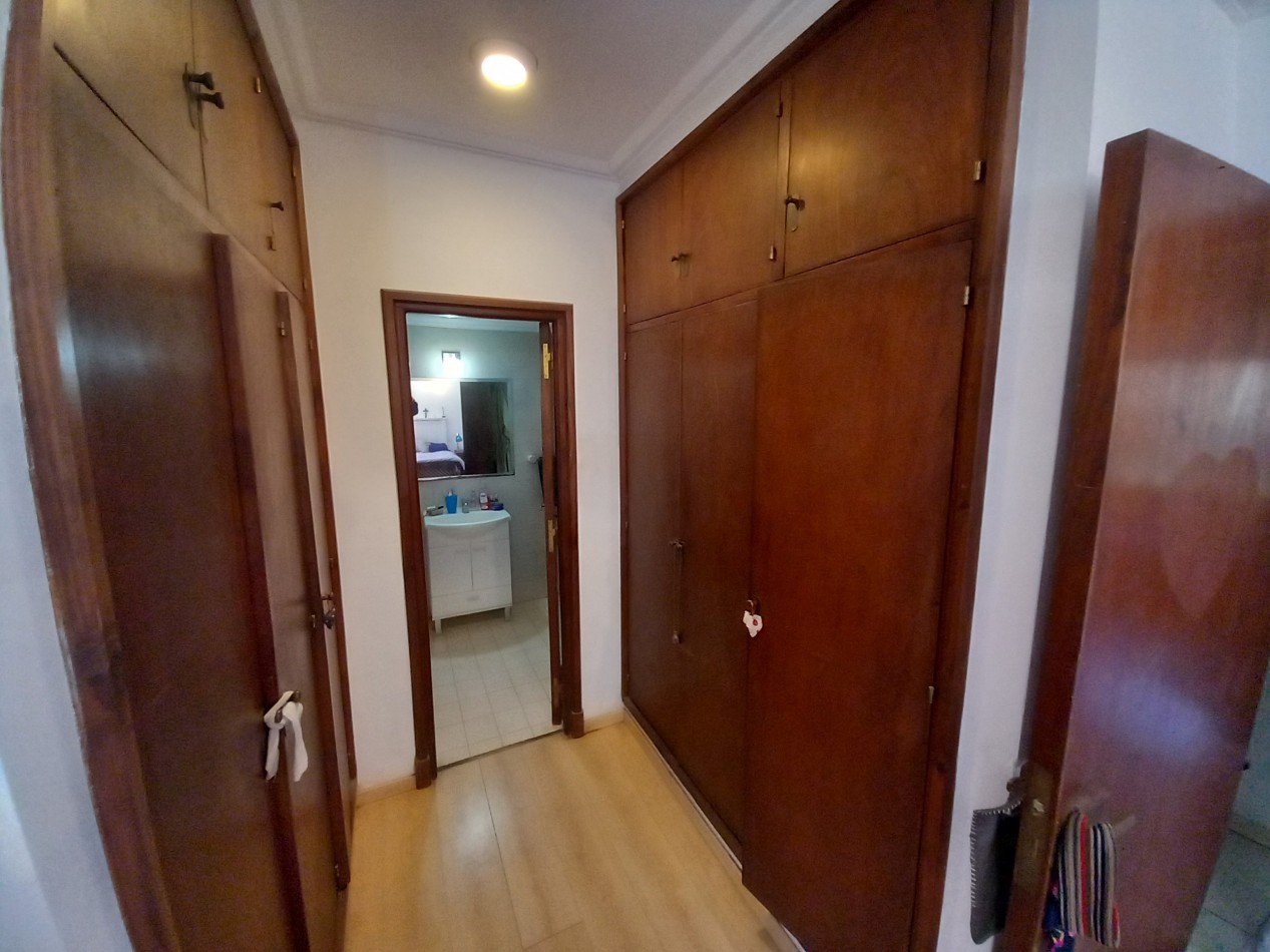 VENTA CHALET 5AMB EXCELENTE PARQUE PILETA COCHERA