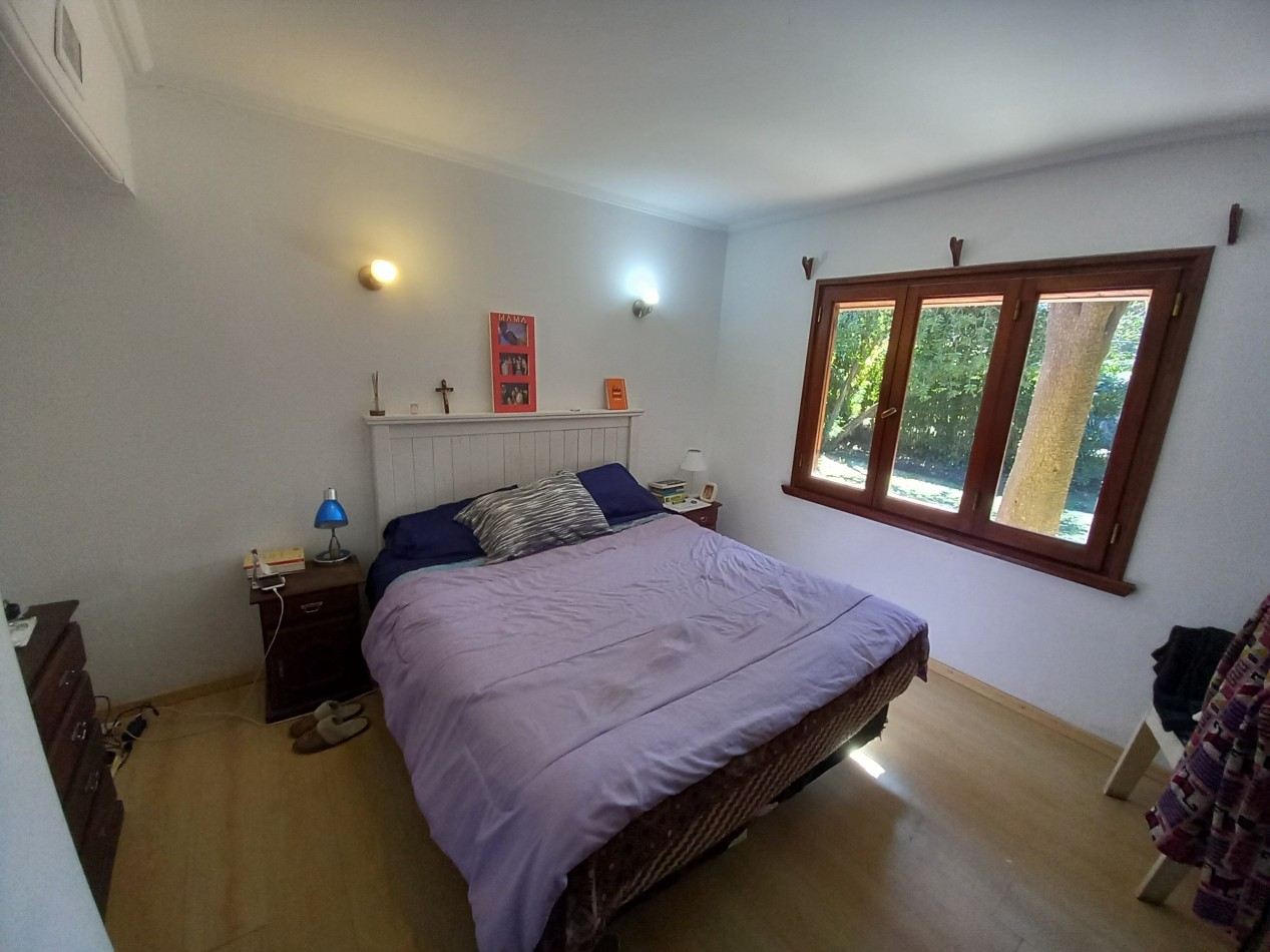 VENTA CHALET 5AMB EXCELENTE PARQUE PILETA COCHERA