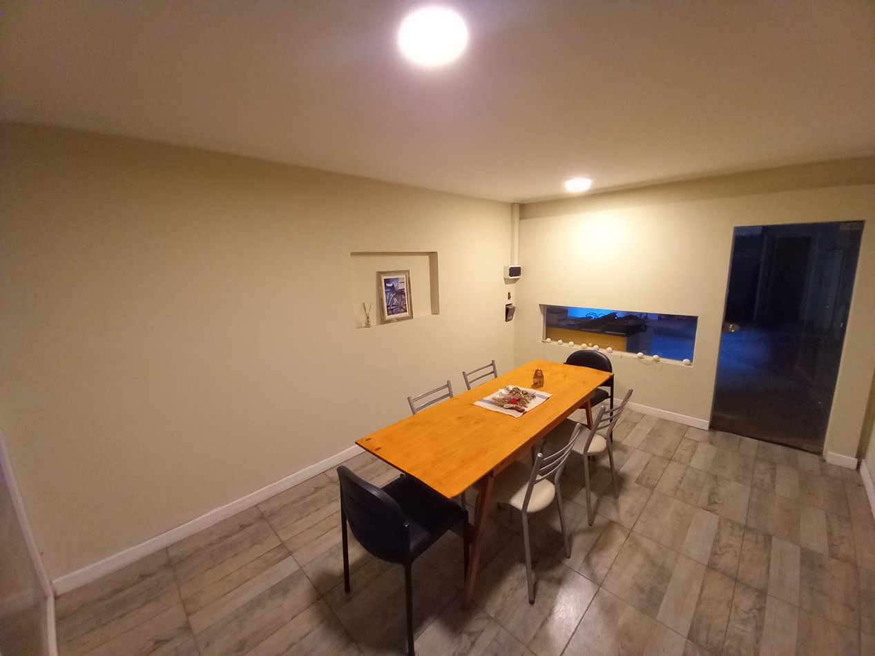 VENTA CHALET 5AMB EXCELENTE PARQUE PILETA COCHERA