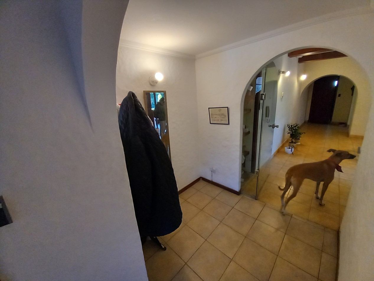 VENTA CHALET 5AMB EXCELENTE PARQUE PILETA COCHERA