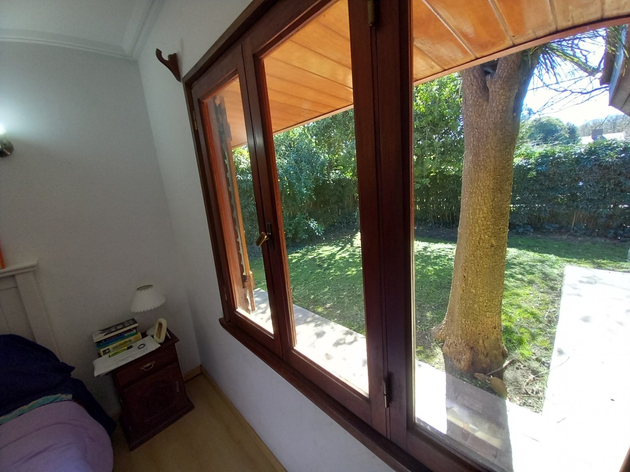 VENTA CHALET 5AMB EXCELENTE PARQUE PILETA COCHERA