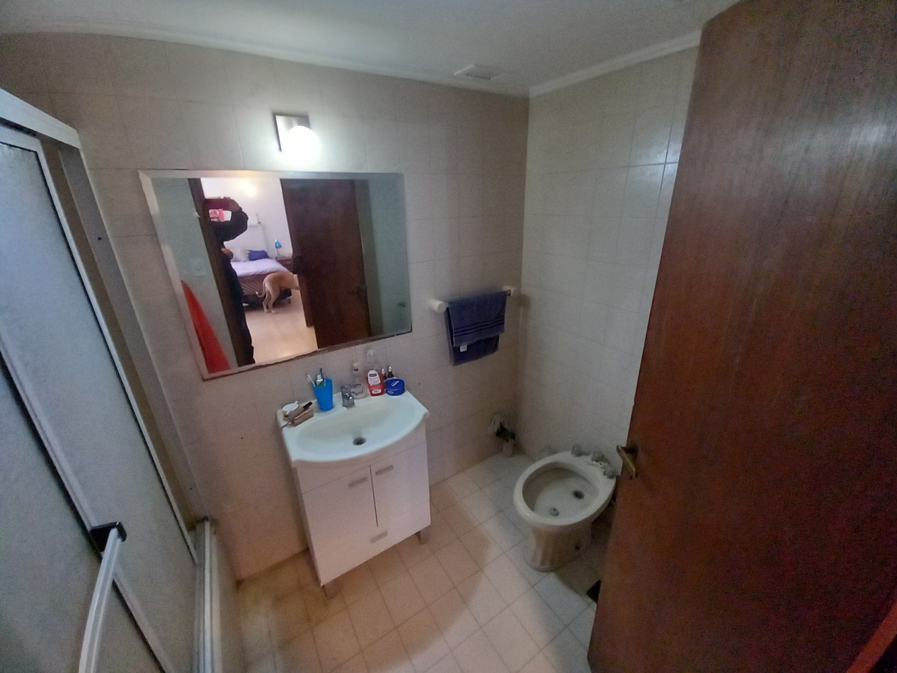 VENTA CHALET 5AMB EXCELENTE PARQUE PILETA COCHERA