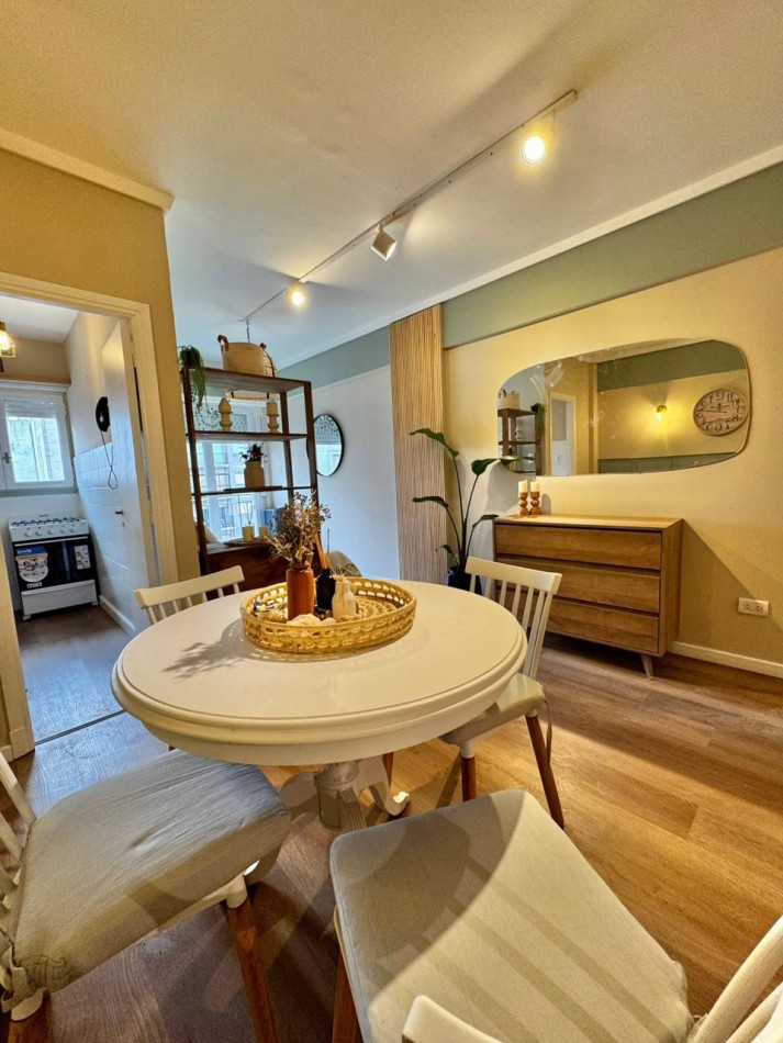 VENTA 1AMB RECICLADO CENTRO BALCON SALIENTE ARTEFACTO Y MUEBLES A ESTRENAR