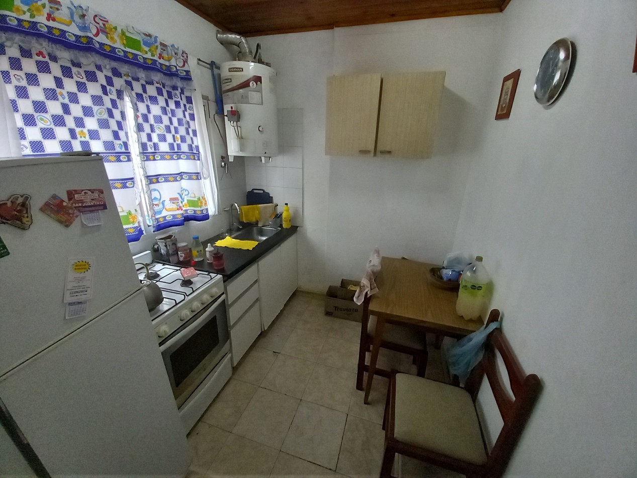 ALQUILER PH 3 AMB FRENTE PATIO MEJICO y BOLIVAR