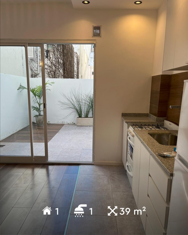 VENTA 1AMB RECICLADO CENTRO con PATIO Y MUEBLES A ESTRENAR