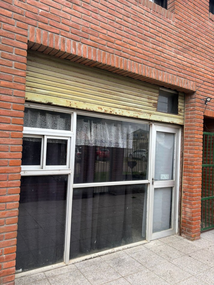 ALQUILER PH 2AMB $400.000 INCLUYE SERVICIOS PH 2 AMB ESTADO ORIGINAL PATIO ORTIZ de ZARATE al 8.400